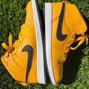 Jordan 1 Mid (PS)